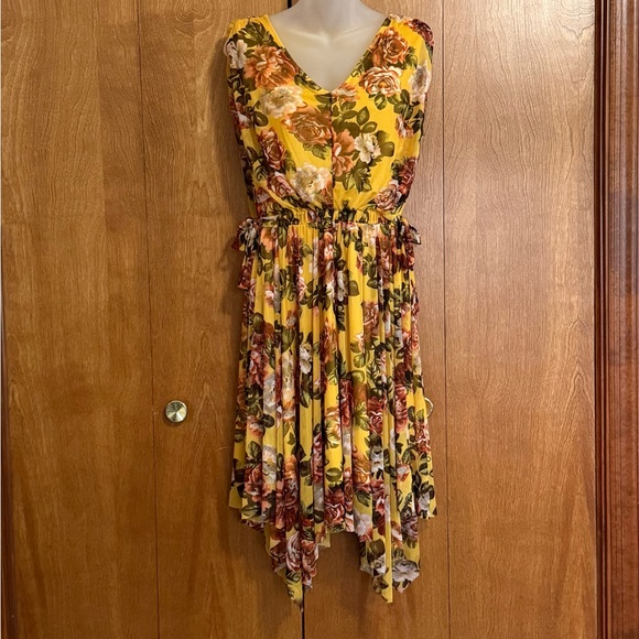 Charming Charlie Dresses & Skirts - NWT! Deep Yellow Floral Dress Size medium